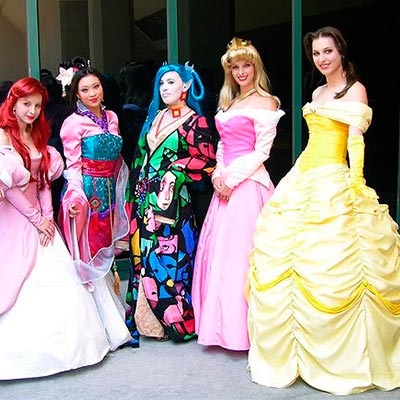 Príncipes, princesas, reis, fadas, duendes e conto