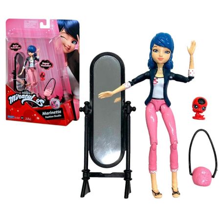 Ladybug boneca quarto de Marinette